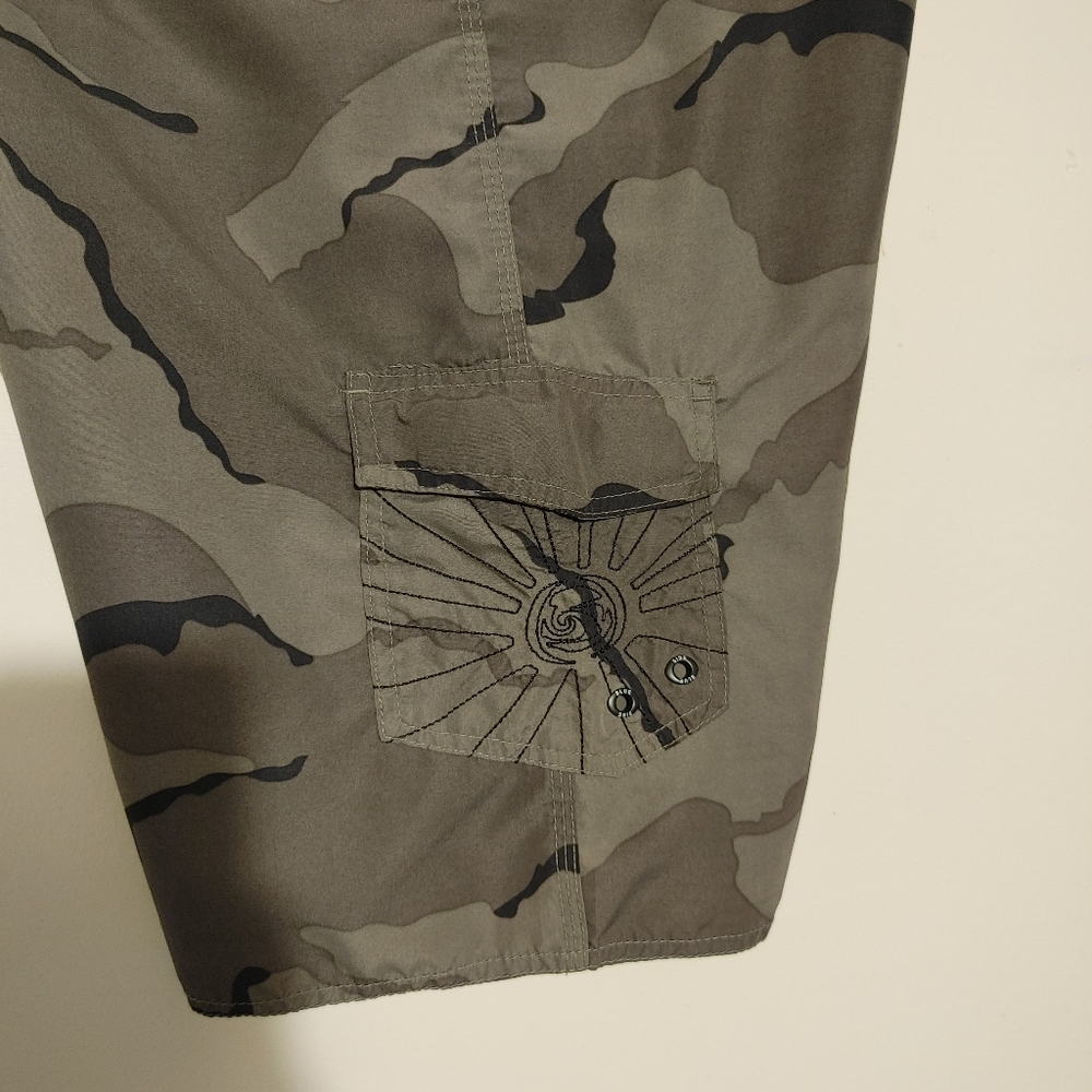 MEN'S SWIM TRUNKS - Picture 3 of 6